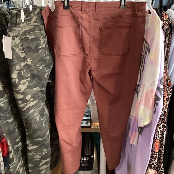 Tea Rose Utility Jeans - Picture 2 of 3